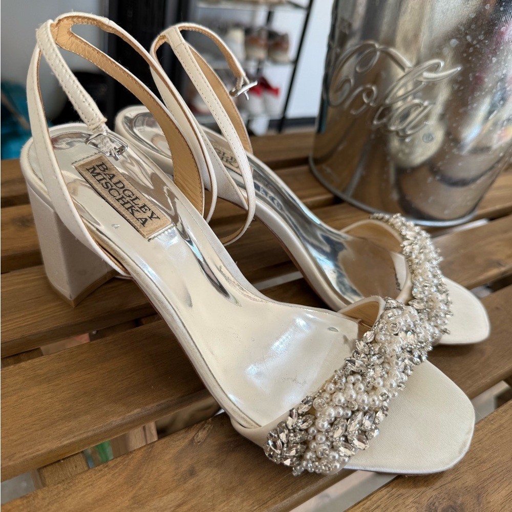Badgley Mischka Beige Embellished Heels